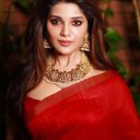 Aathmika oyuncusunun filmleri