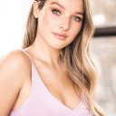 Annie Clark oyuncusunun filmleri