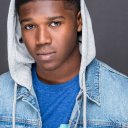 Aven Courtney oyuncusunun filmleri