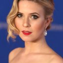 Caroline Sunshine oyuncusunun filmleri