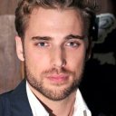 Dustin Milligan oyuncusunun filmleri