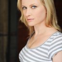 Emily Holmes oyuncusunun filmleri