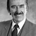 Fred Trump oyuncusunun filmleri