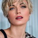 Jess Bush oyuncusunun filmleri