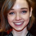 Julia Sarah Stone oyuncusunun filmleri