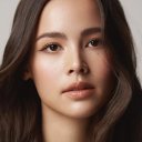 Urassaya Sperbund oyuncusunun filmleri