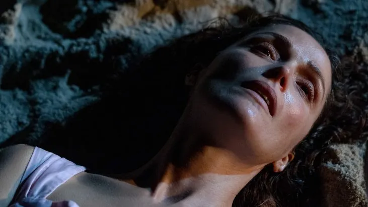 Bacaklarım Olsaydı Seni Tekmelerdim izle