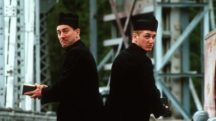 Biz Melek Değiliz izle