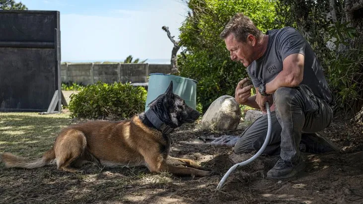 Muzzle: City of Wolves izle