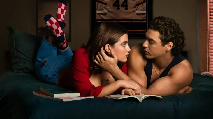 Off Campus izle