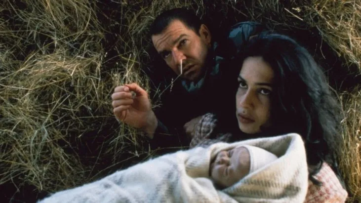 Savaş G&uuml;nahları izle